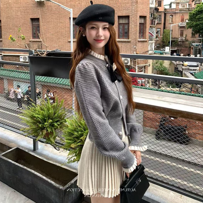 Bow retro sweater autumn and winter brooch for women