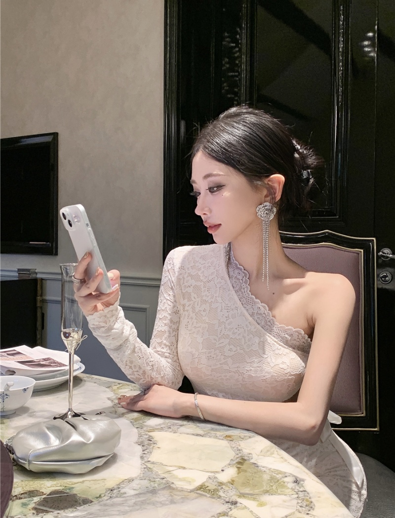 Sexy hollow bow formal dress sloping shoulder lace slim dress