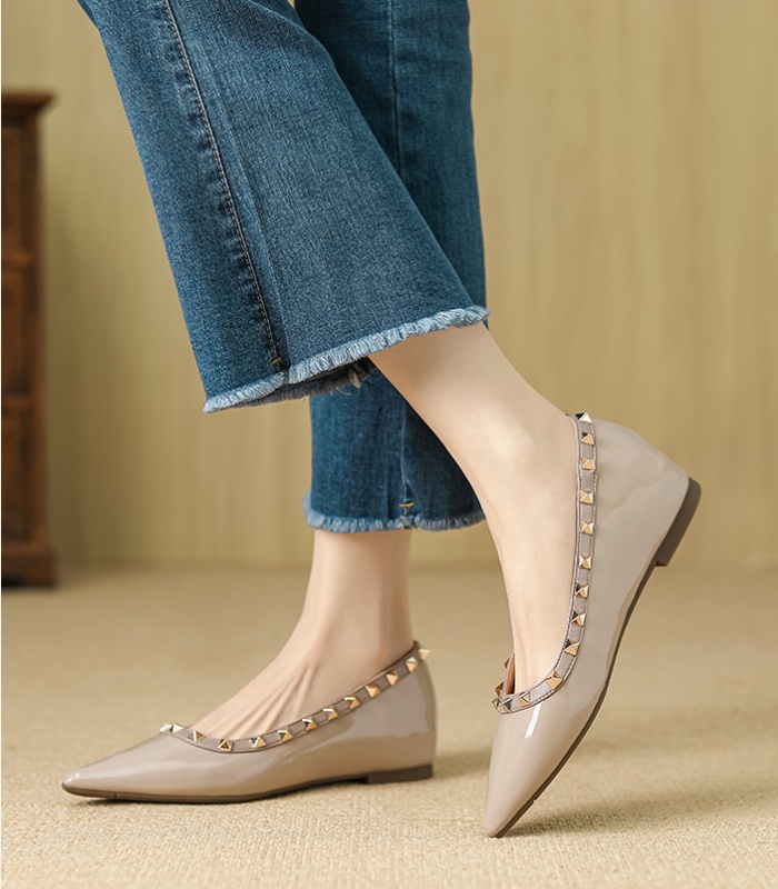 Rivet low soft soles flat pointed all-match shoes for women