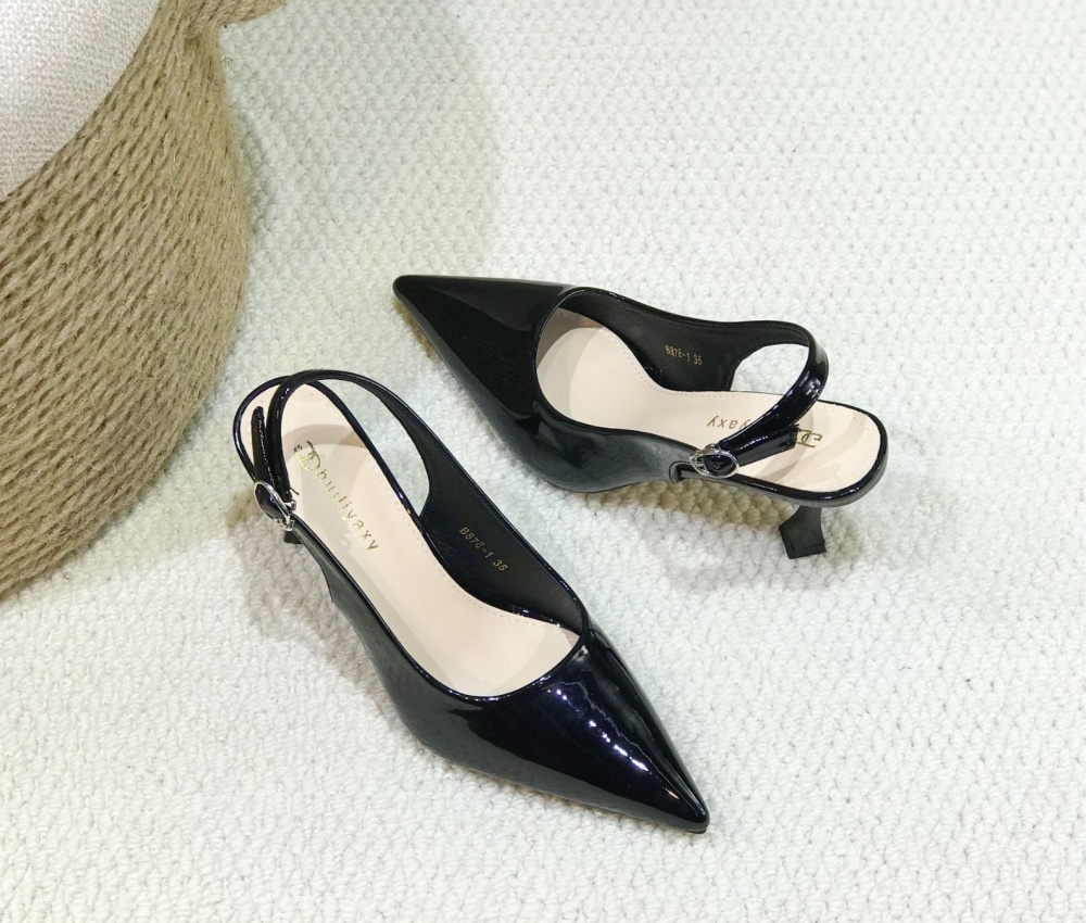 Elegant high-heeled shoes pointed sandals for women