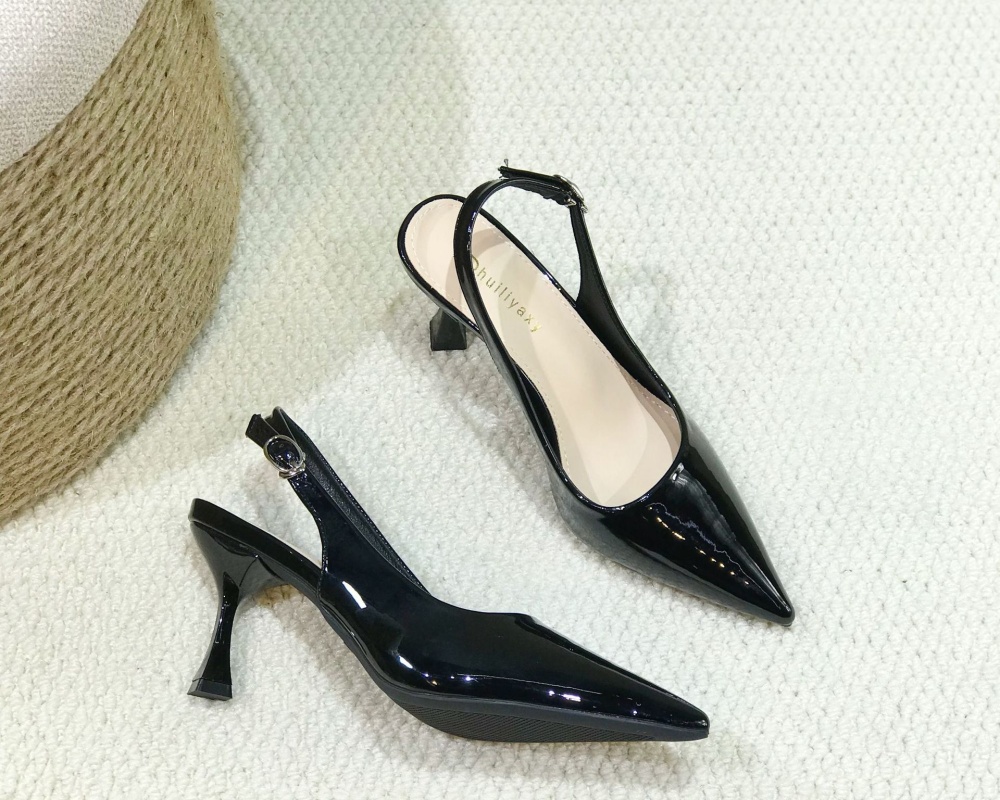 Elegant high-heeled shoes pointed sandals for women