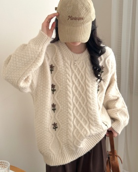 Retro autumn and winter tops embroidery flowers sweater