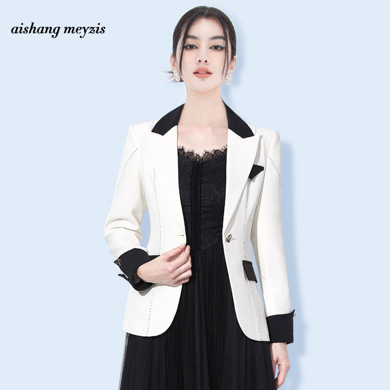 Slim coat shoulder pads business suit for women