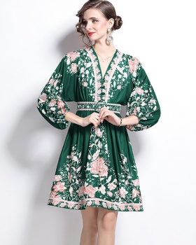 V-neck lantern sleeve court style printing retro dress