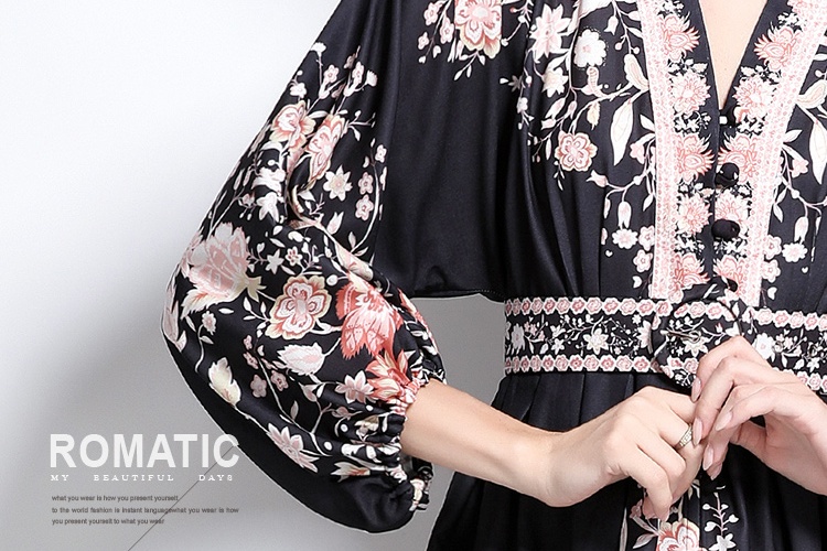 V-neck lantern sleeve court style printing retro dress