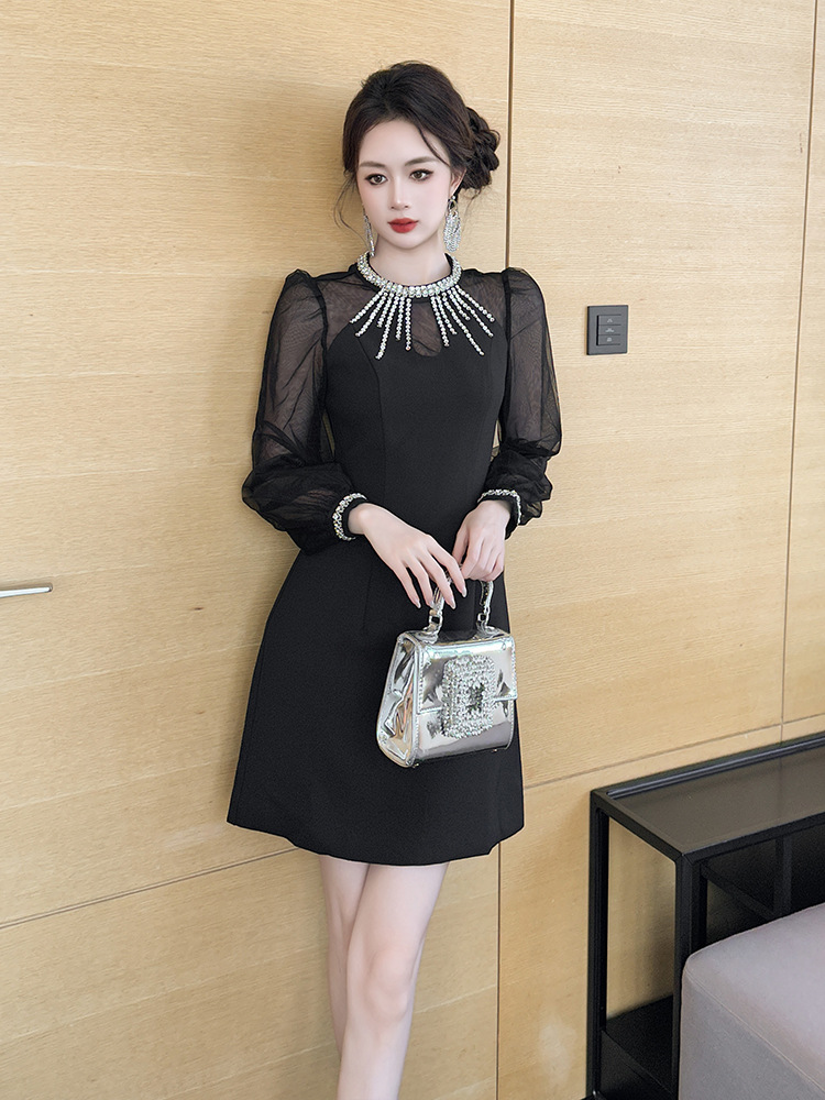 Temperament puff sleeve round neck ladies autumn and winter dress