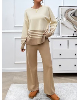 Straight long pants sweater a set for women