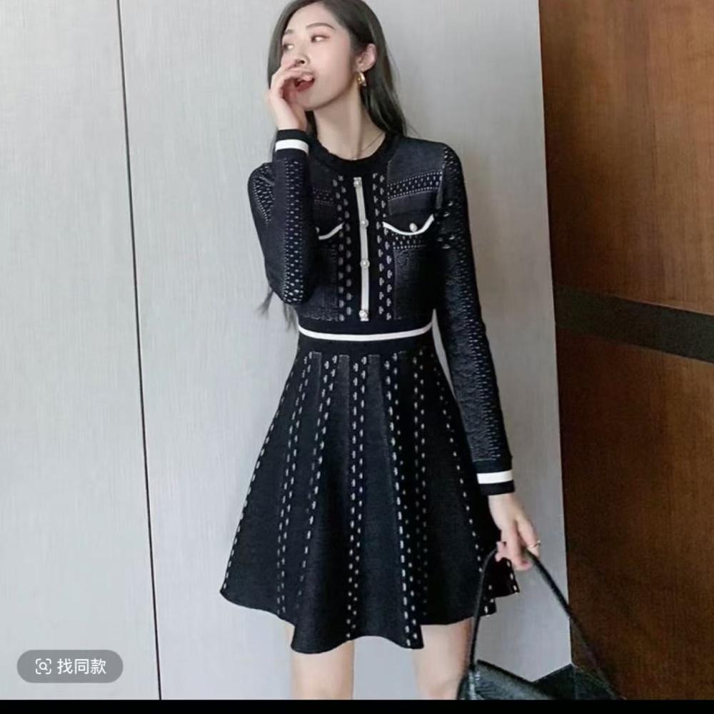 Pinched waist slim chanelstyle knitted dress