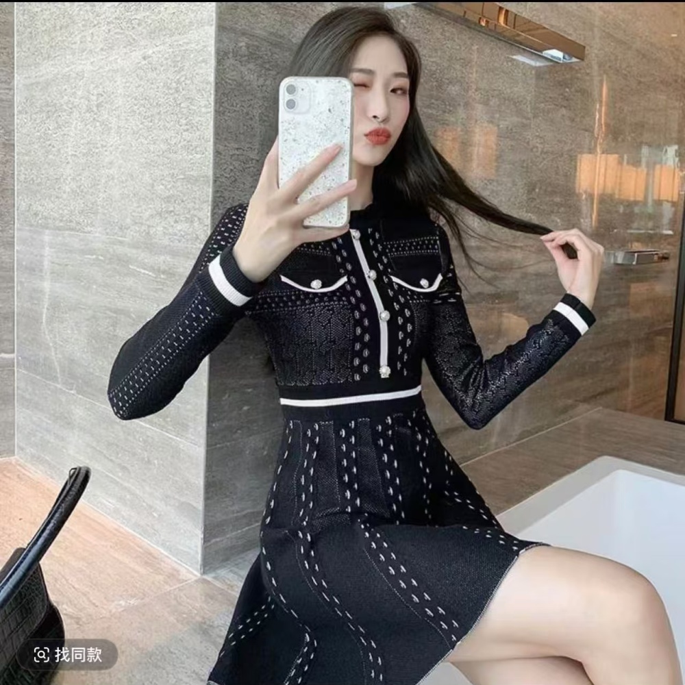 Pinched waist slim chanelstyle knitted dress