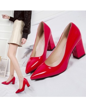 Low autumn thick leather pure pointed shoes for women