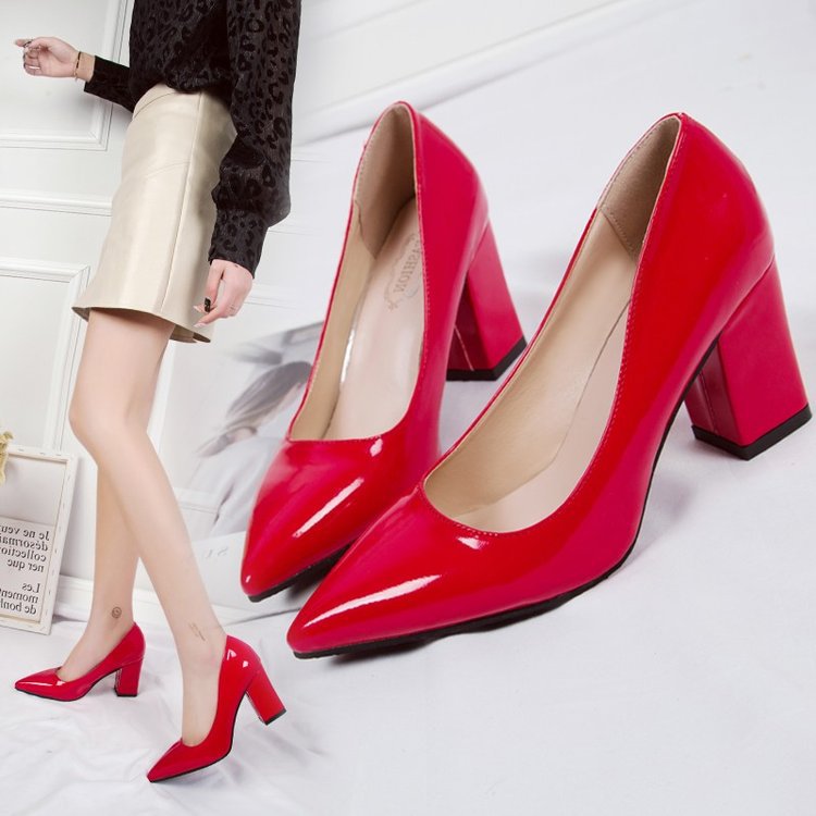 Low autumn thick leather pure pointed shoes for women