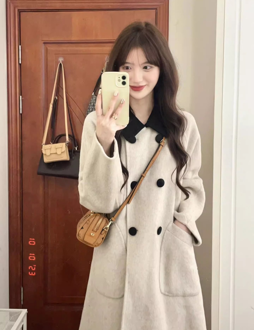 Hepburn style woolen coat overcoat for women