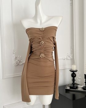 Flat shoulder enticement T-back autumn and winter dress