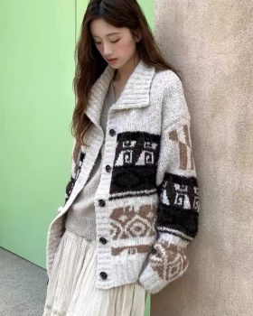 Loose lapel wool cardigan wears outside fluffy tops for women