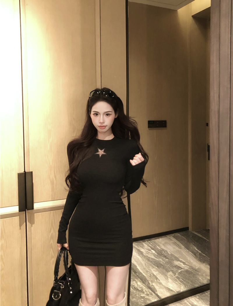 Knitted round neck T-back hollow dress for women