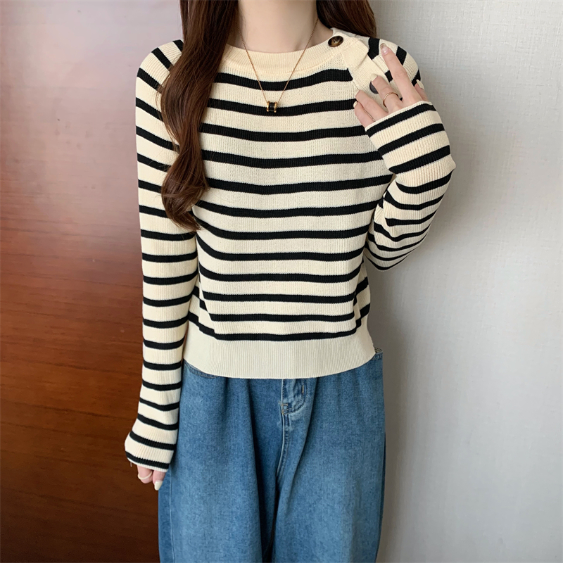 Simple buckle niche tops pullover knitted lazy sweater