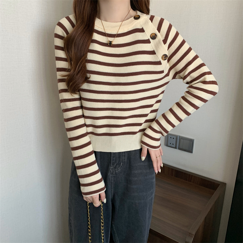 Simple buckle niche tops pullover knitted lazy sweater