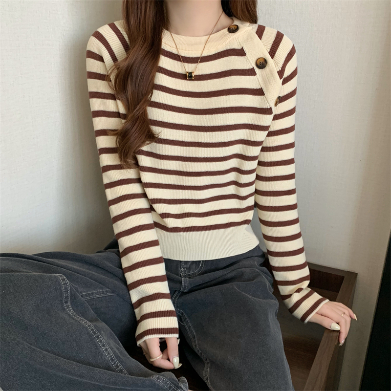 Simple buckle niche tops pullover knitted lazy sweater