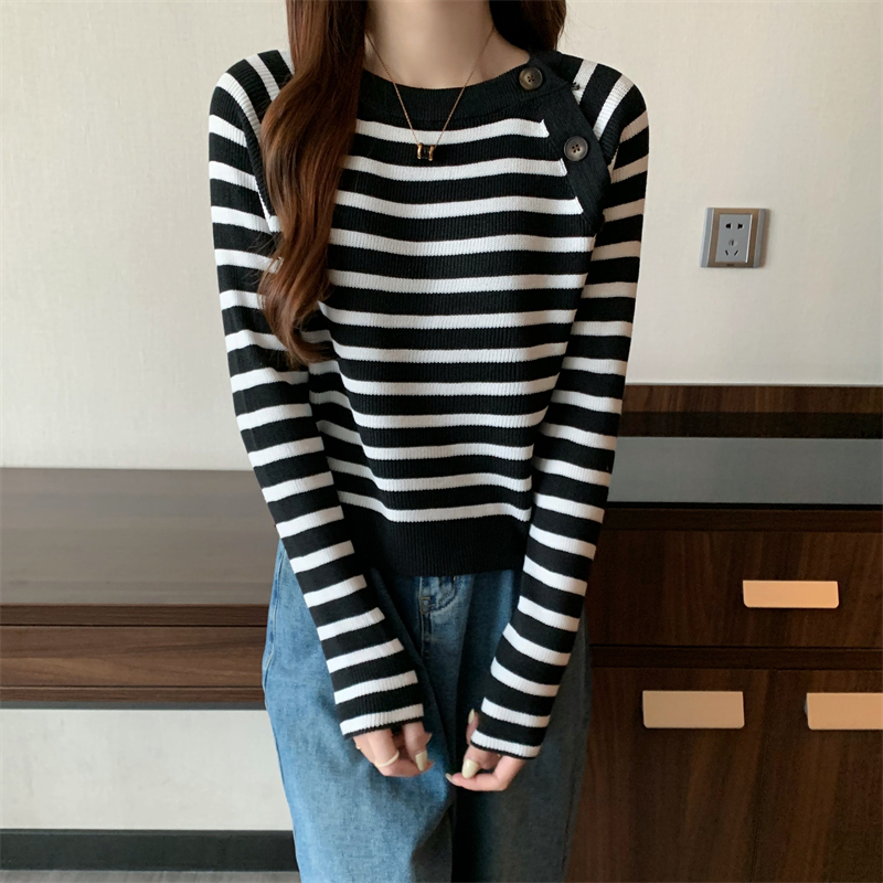 Simple buckle niche tops pullover knitted lazy sweater