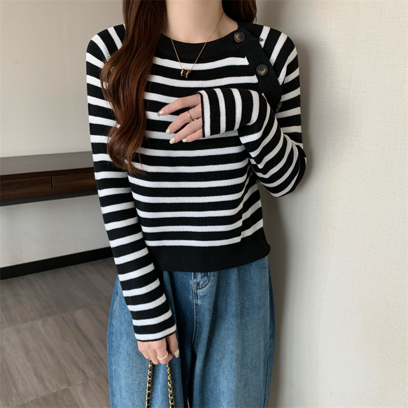 Simple buckle niche tops pullover knitted lazy sweater