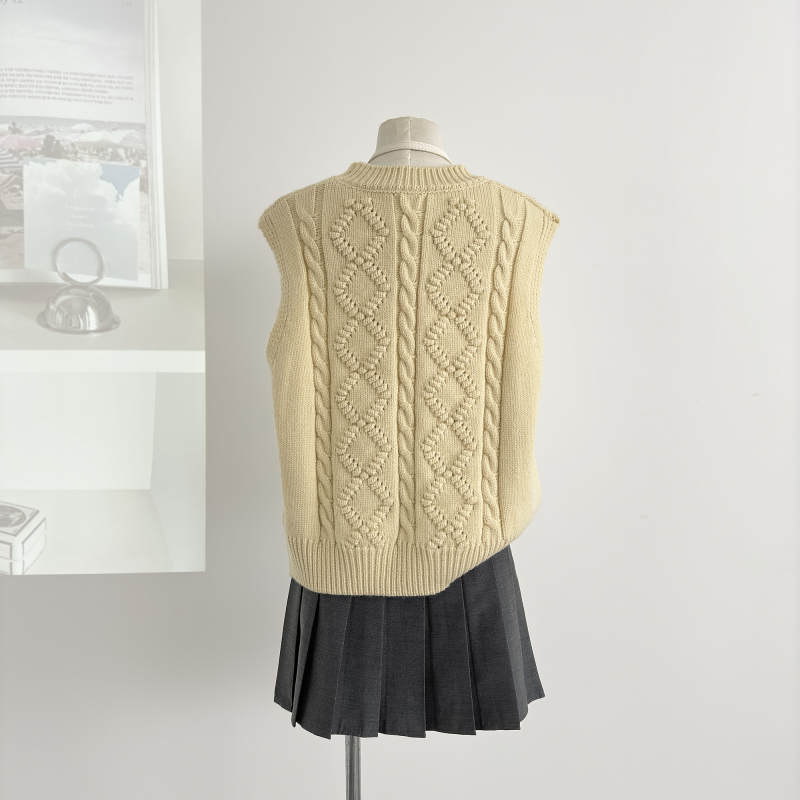 Knitted autumn vest short round neck waistcoat