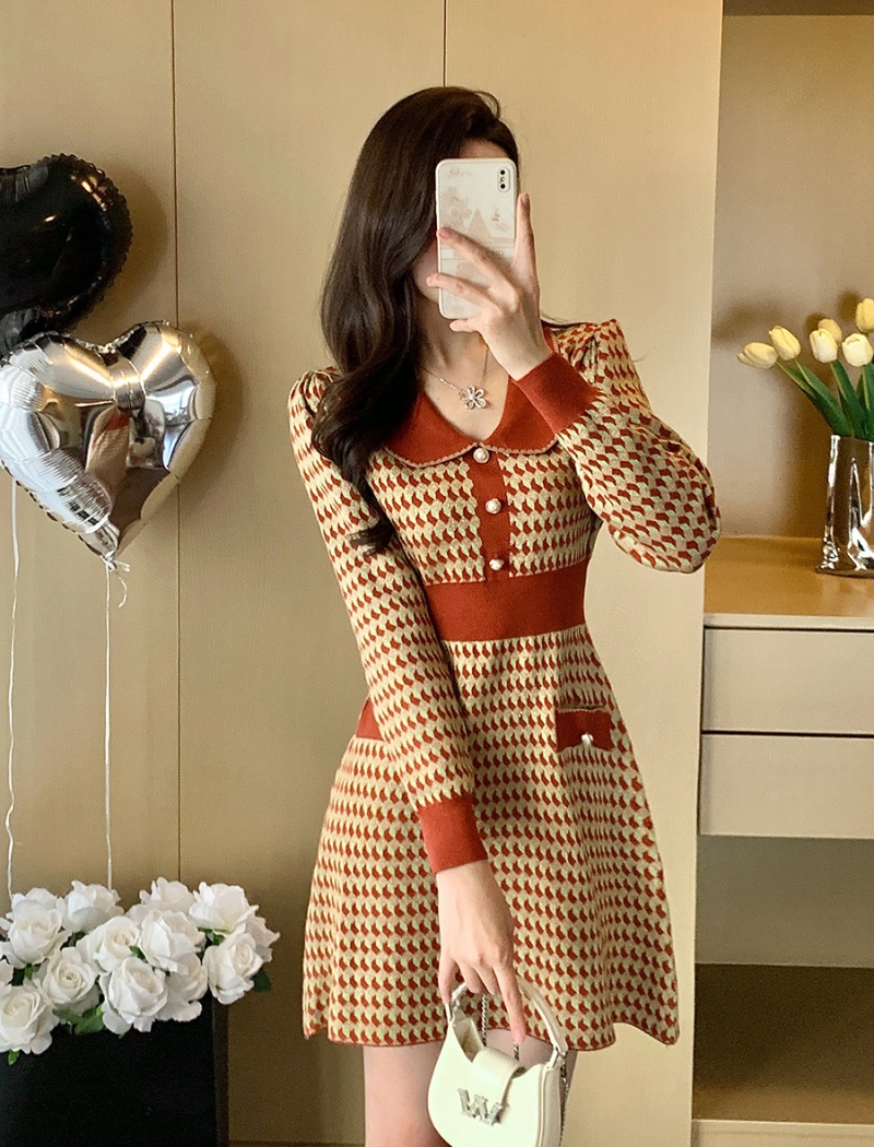 Pinched waist chanelstyle bottoming unique dress for women