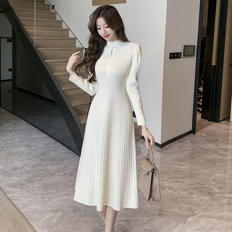 Knitted sweater dress inside the ride dress for women