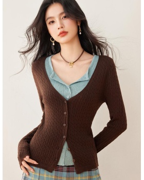 Slim Pseudo-two tops Western style fashionable sweater