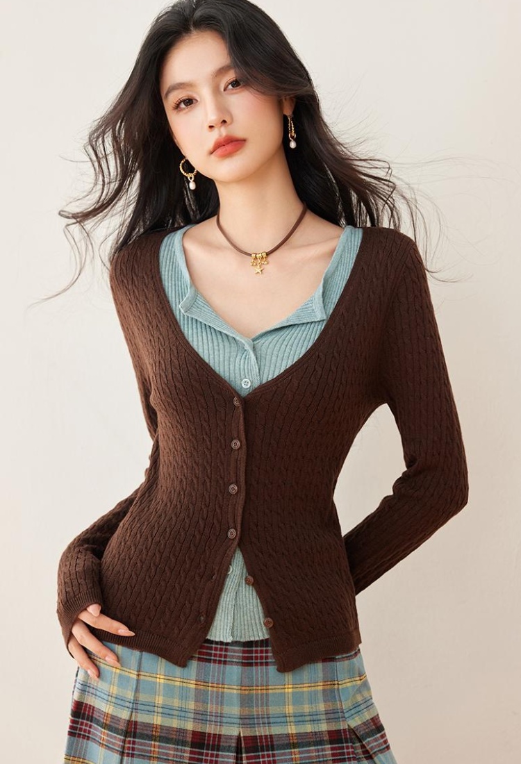 Slim Pseudo-two tops Western style fashionable sweater