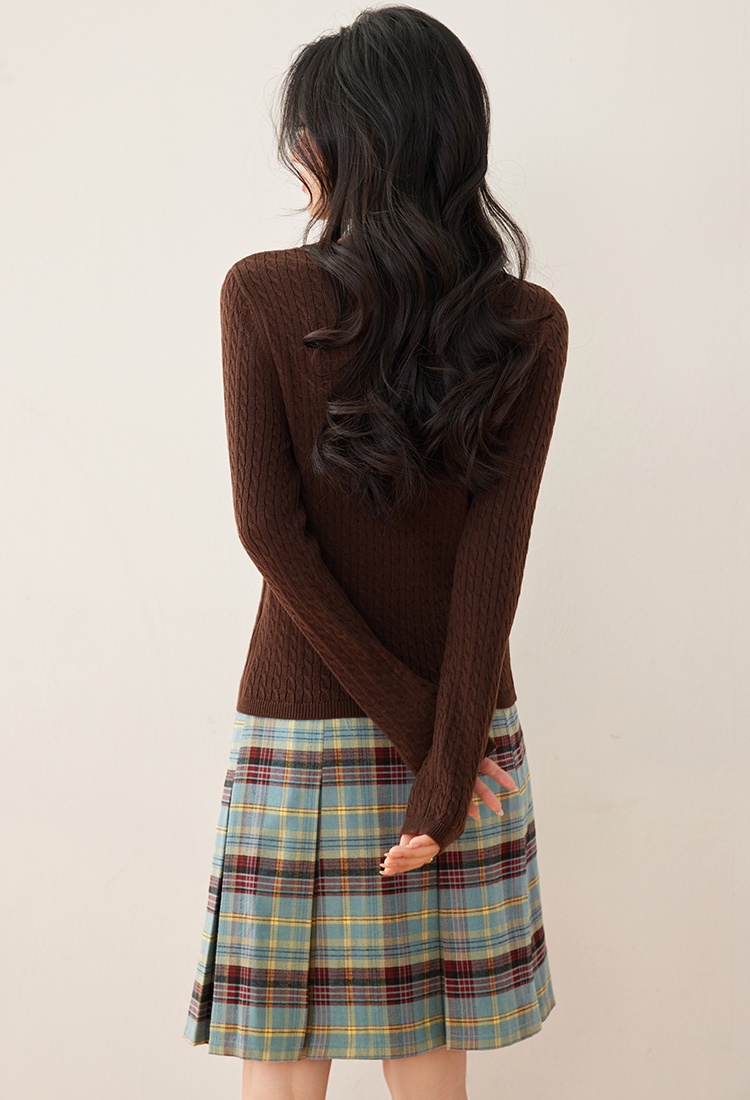 Slim Pseudo-two tops Western style fashionable sweater