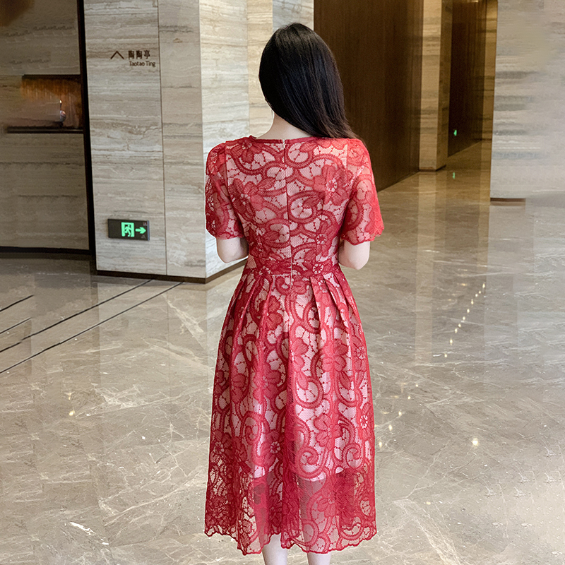 Pinched waist embroidered flowers slim dress for women