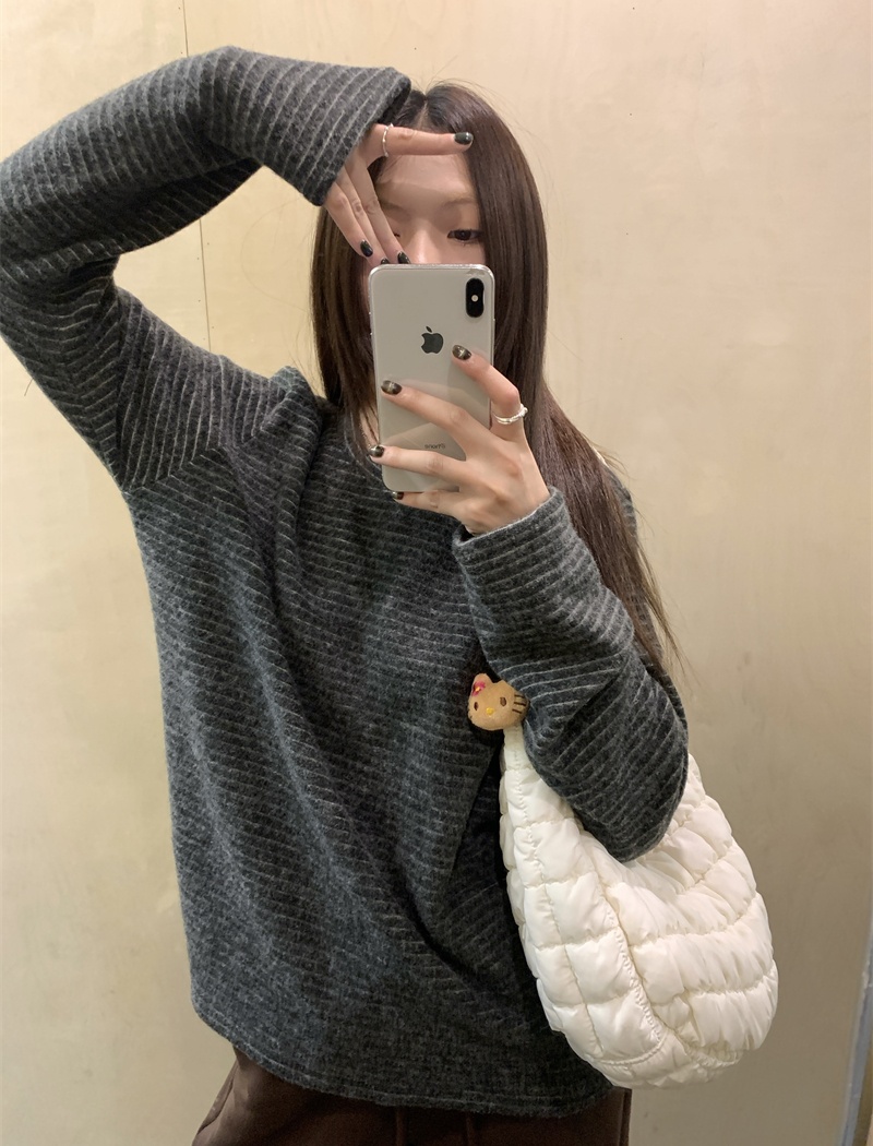 Round neck stripe loose slim retro sweater for women