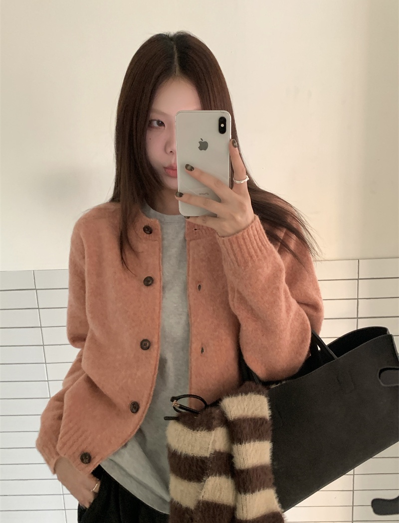 Single-breasted knitted winter coat wool round neck cardigan