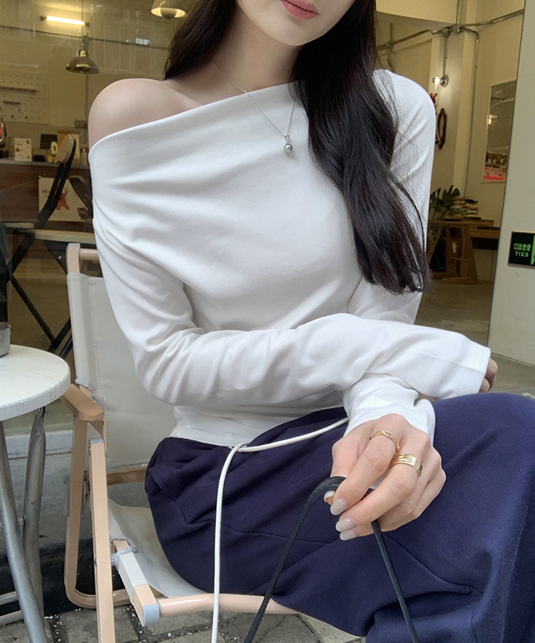 Slim white tops sloping shoulder bottoming shirt