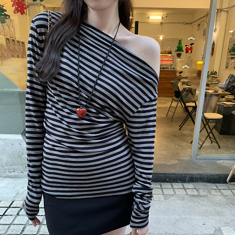 Sloping shoulder bottoming shirt T-shirt for women