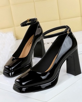 Thick square head platform European style shoes