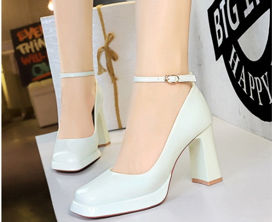 Thick square head platform European style shoes