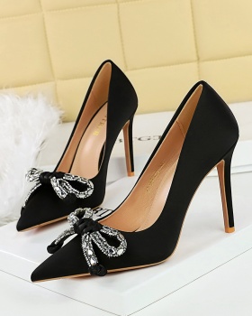 Pointed light luxury bow rhinestone middle-heel shoes