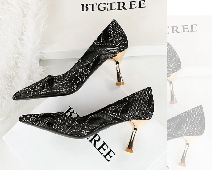 Lace middle-heel pointed Korean style tender shoes for women