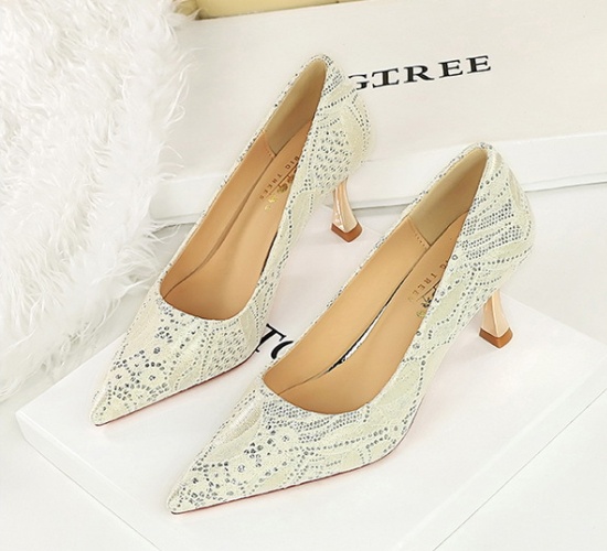 Lace middle-heel pointed Korean style tender shoes for women