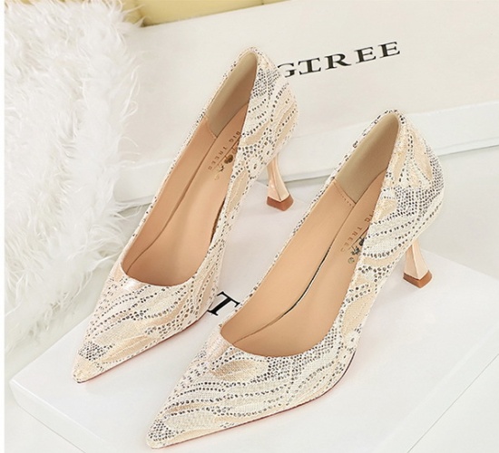 Lace middle-heel pointed Korean style tender shoes for women