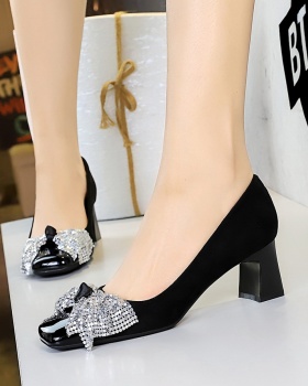 Sequins middle-heel square head low shoes for women