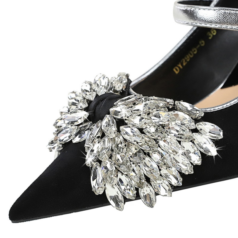 Pointed light luxury rhinestone bow decoration shoes