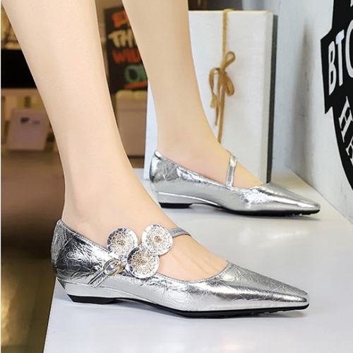 Low metal retro slipsole shoes