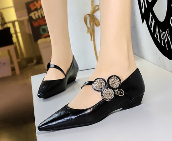 Low metal retro slipsole shoes