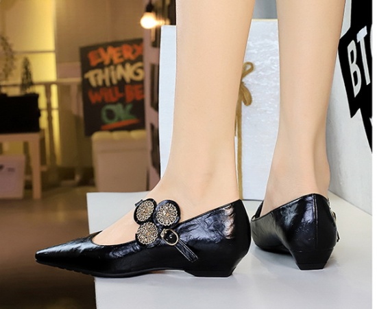 Low metal retro slipsole shoes