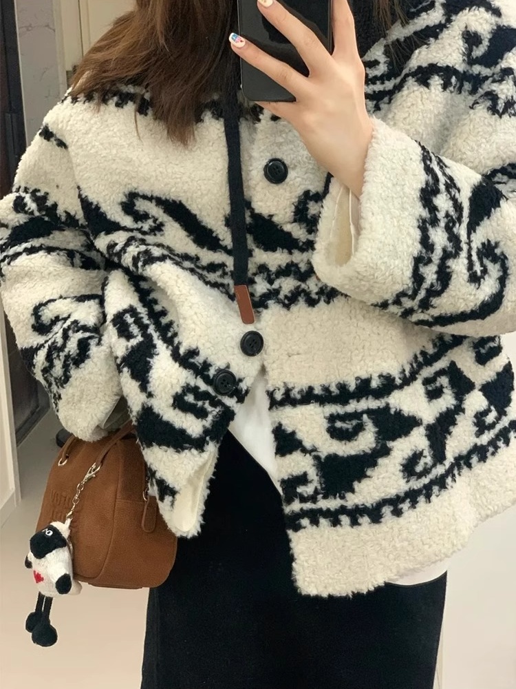 Lambs wool winter hooded plush thick coat for women