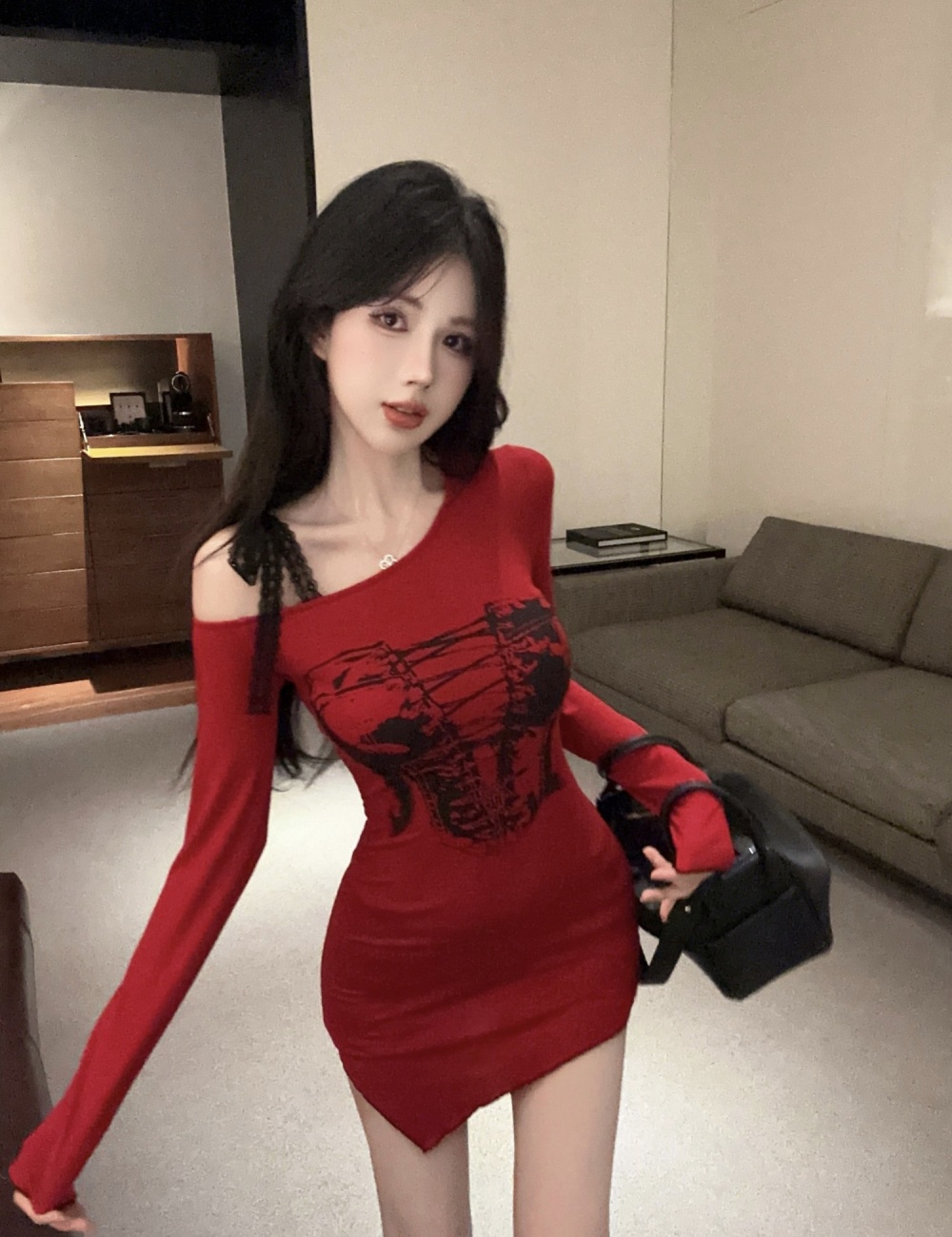 Red shoulder long sleeve enticement dress for women