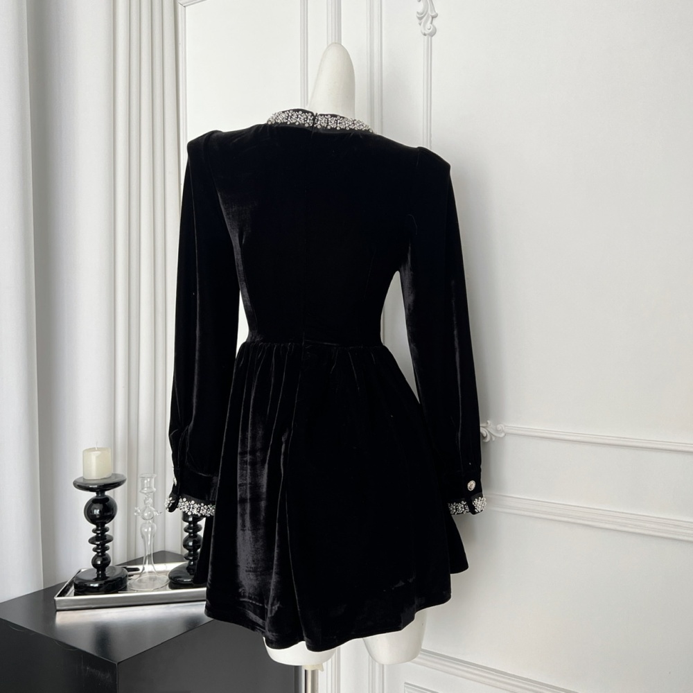 Autumn and winter velvet black rhinestone dress