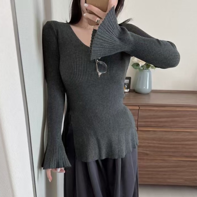 V-neck irregular spring trumpet sleeves Korean style sweater